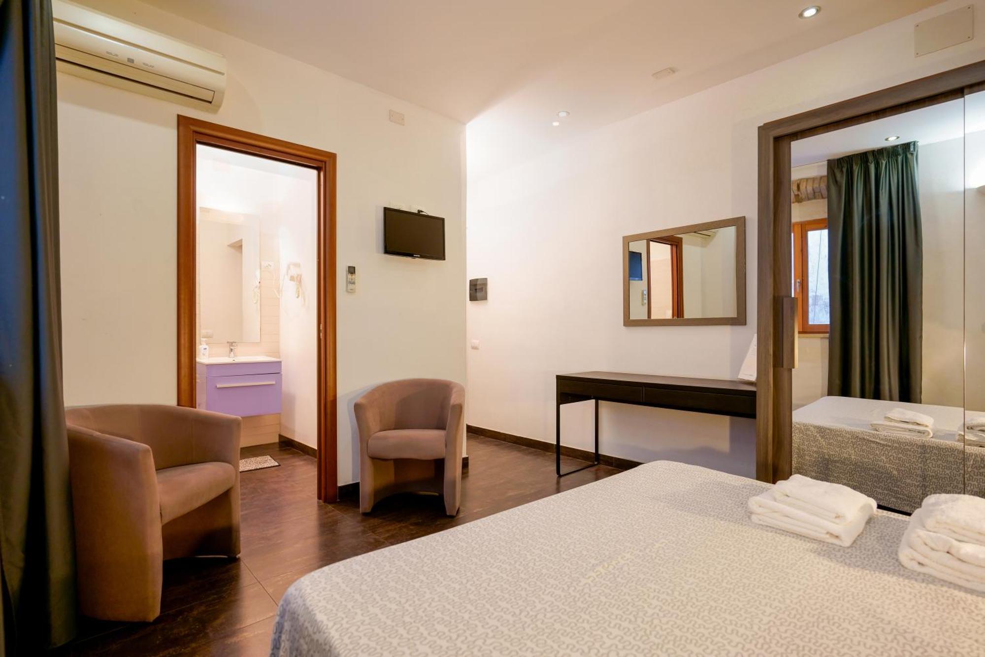 Hotel Il Palazz8 Iglesias Esterno foto