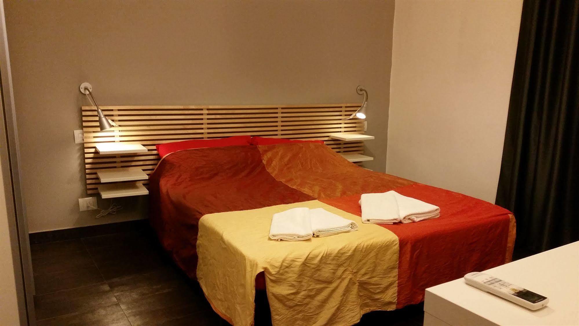 Hotel Il Palazz8 Iglesias Esterno foto
